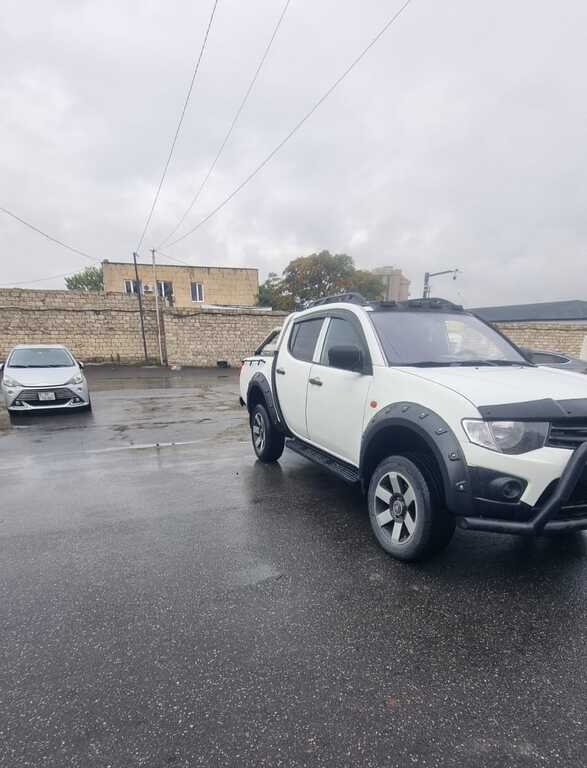 Mitsubishi L200, 2.5 L, 2010 il, 270 000 km — Avtomobillər, Bakı (5)