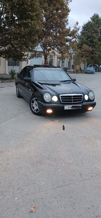 Mercedes E 230, 2.3 L, 1997 il, 620 200 km — Xudat