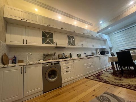 Mətbəx mebeli evden satiş Yenidir 2300 aze satılır yaşayış olmayıb 5 — 2 300 ₼ · Bakı · Mətbəx mobilyası Mətbəx mebeli evden satiş Yenidir 2300 aze satılır yaşayış olmayıb 5 — Bakı