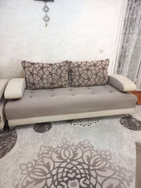 İşlənmiş, Klassik divan, 2 kreslo, Bazasız, Açılmayan — Bakı