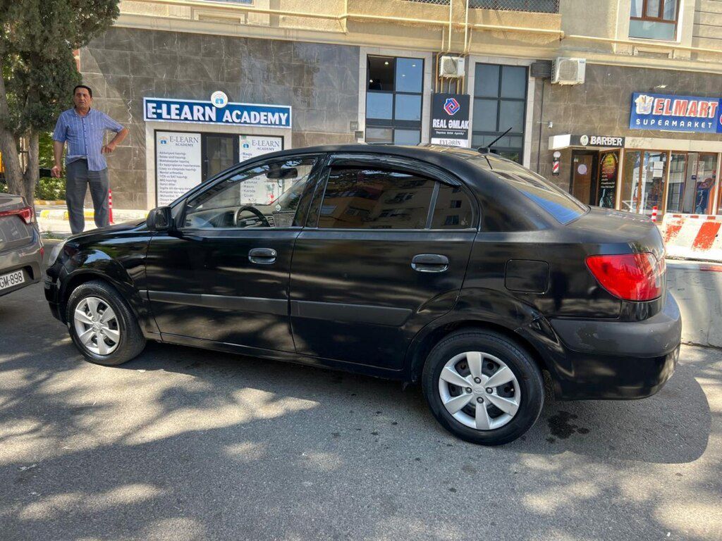 Kia Rio, 1.4 L, 2009 il, 300 000 km 90-EB-836 — Avtomobillər, Bakı (9)