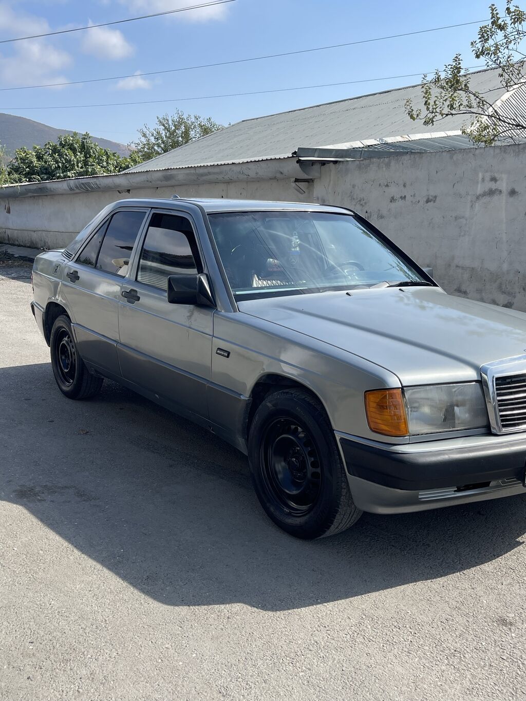 Mercedes-Benz 190 (W201): 2 l 1992 il Sedan — Avtomobillər, Şəki (4)