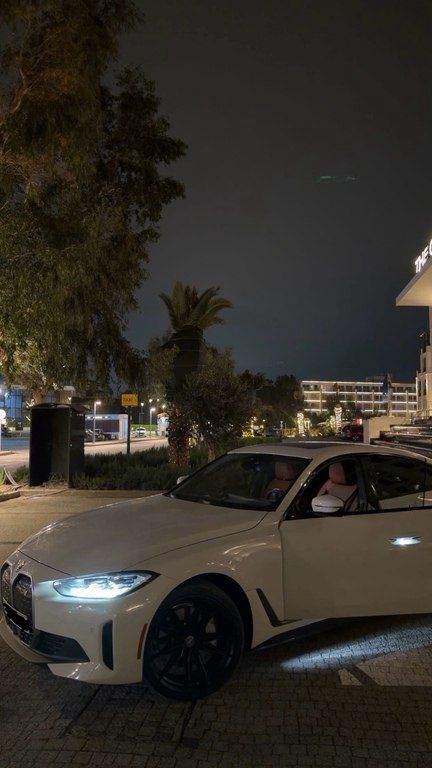 BMW i4, 83.9 kWh, 2023 il, 48 000 km — Bakı