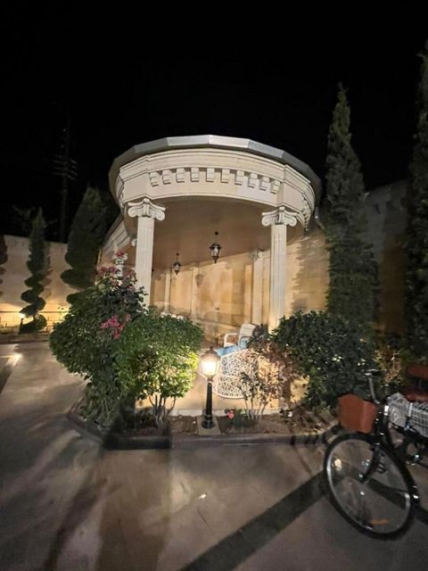 Satılır 7 otaqlı həyət evi/bağ evi 260 m² — Bakı