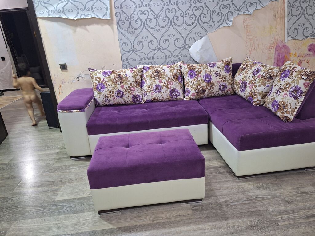 Bənövşəyi rəngli L formalı künc divanı və puf - Modul quruluş: L — Yumşaq mobilya dəstləri, Bakı (3)