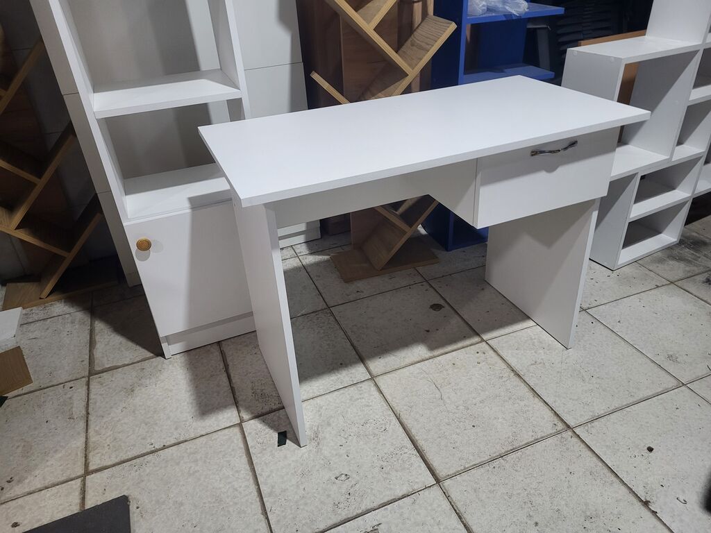 Kompüter masası, Yeni, Açılmayan, Laminat, Dördbucaq masa — Masalar, Bakı (3)