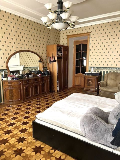 Satılır 3 otaqlı köhnə tikili 100 m² — Bakı