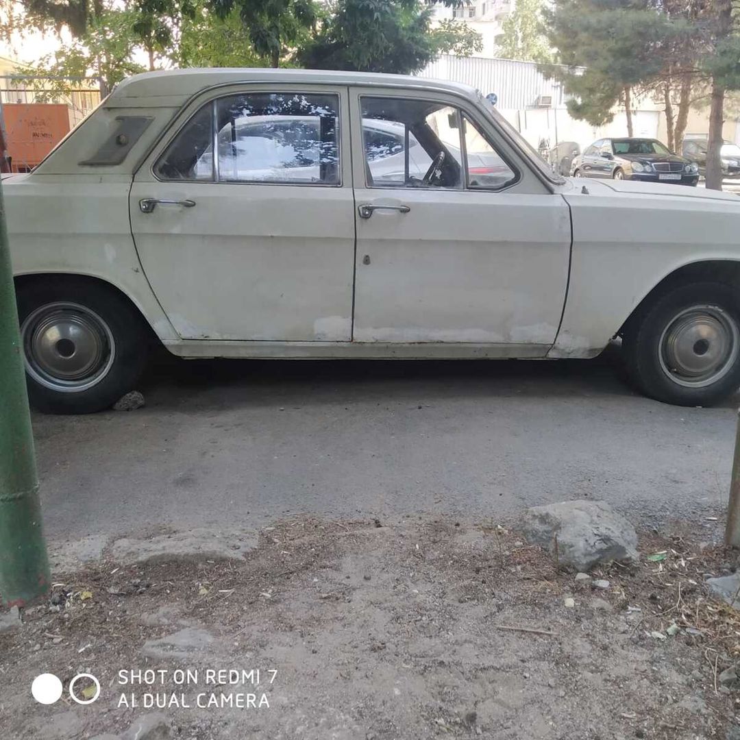 GAZ 24, 1981 il 10-GB-507 — Avtomobillər, Bakı (6)
