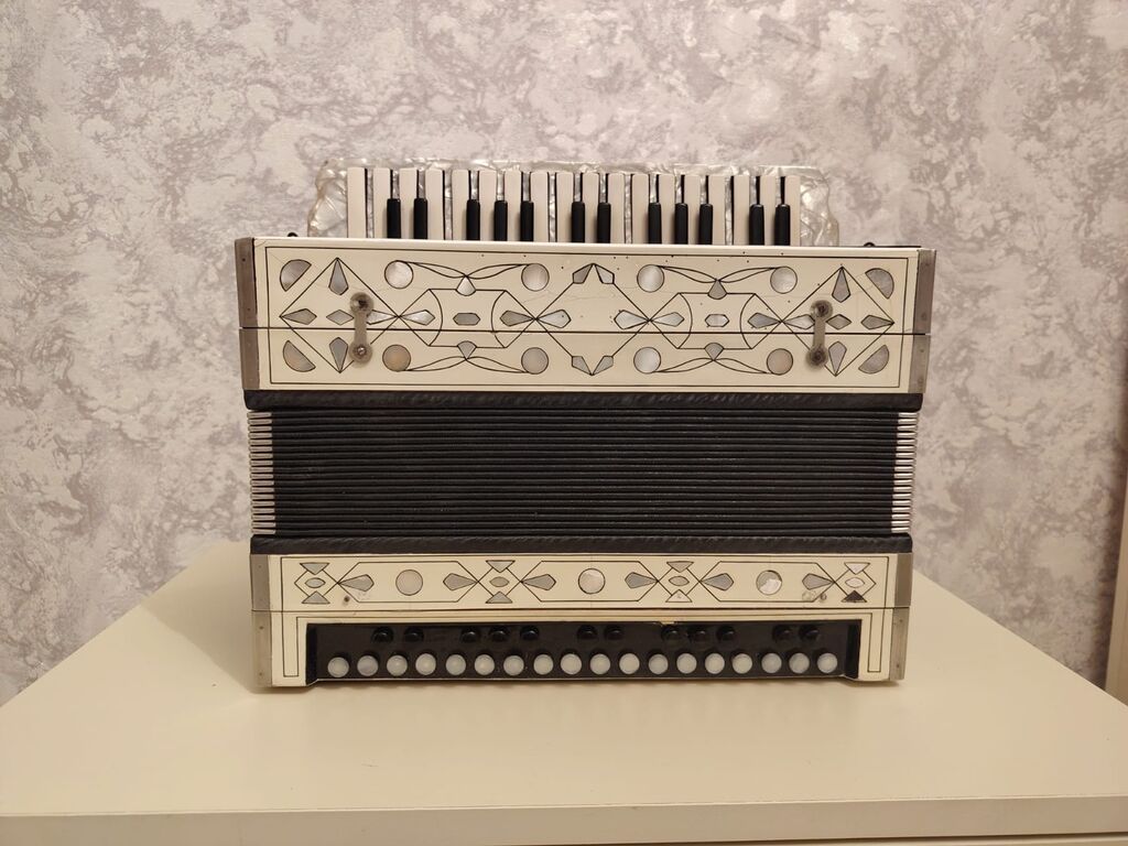 Qedimi professional qarmon.Zahir usta restavrasiya eliyib.Super — Akkordeonlar, harmonilar, bayanlar, Bakı (3)