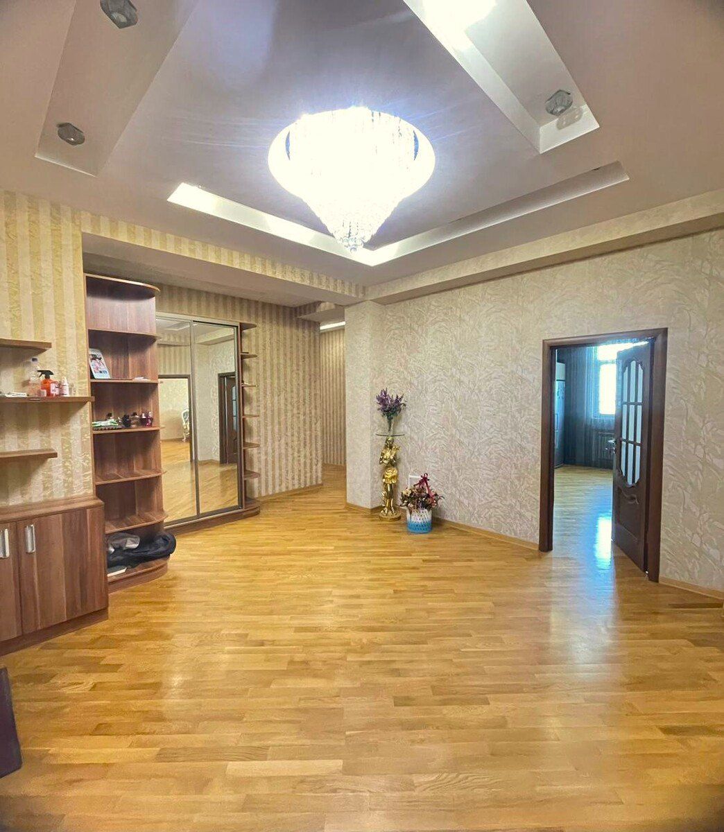 Satılır 4 otaqlı yeni tikili 173 m² — Mənzil, Bakı (9)