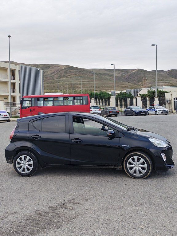 Toyota Aqua, 1.5 L, 0.9 kWh, 2015 il, 76 150 km — Avtomobillər, Bakı (5)