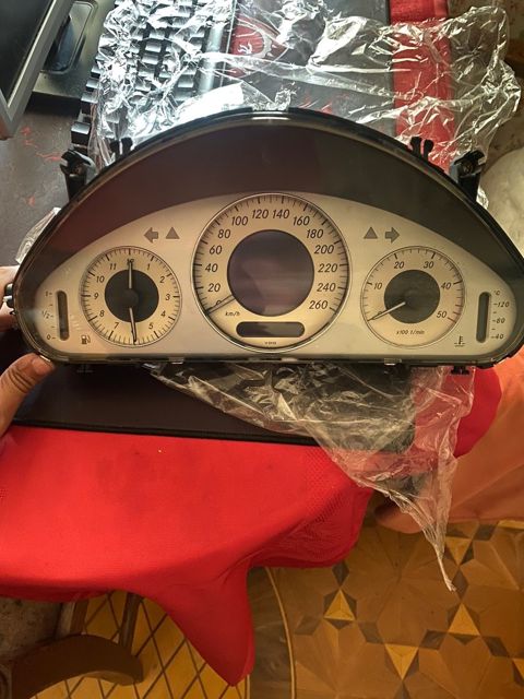 Mercedes W211 sürətlər paneli — 40 ₼ · Bakı · Ehtiyat hissələri və aksesuarlar Mercedes W211 sürətlər paneli — Bakı