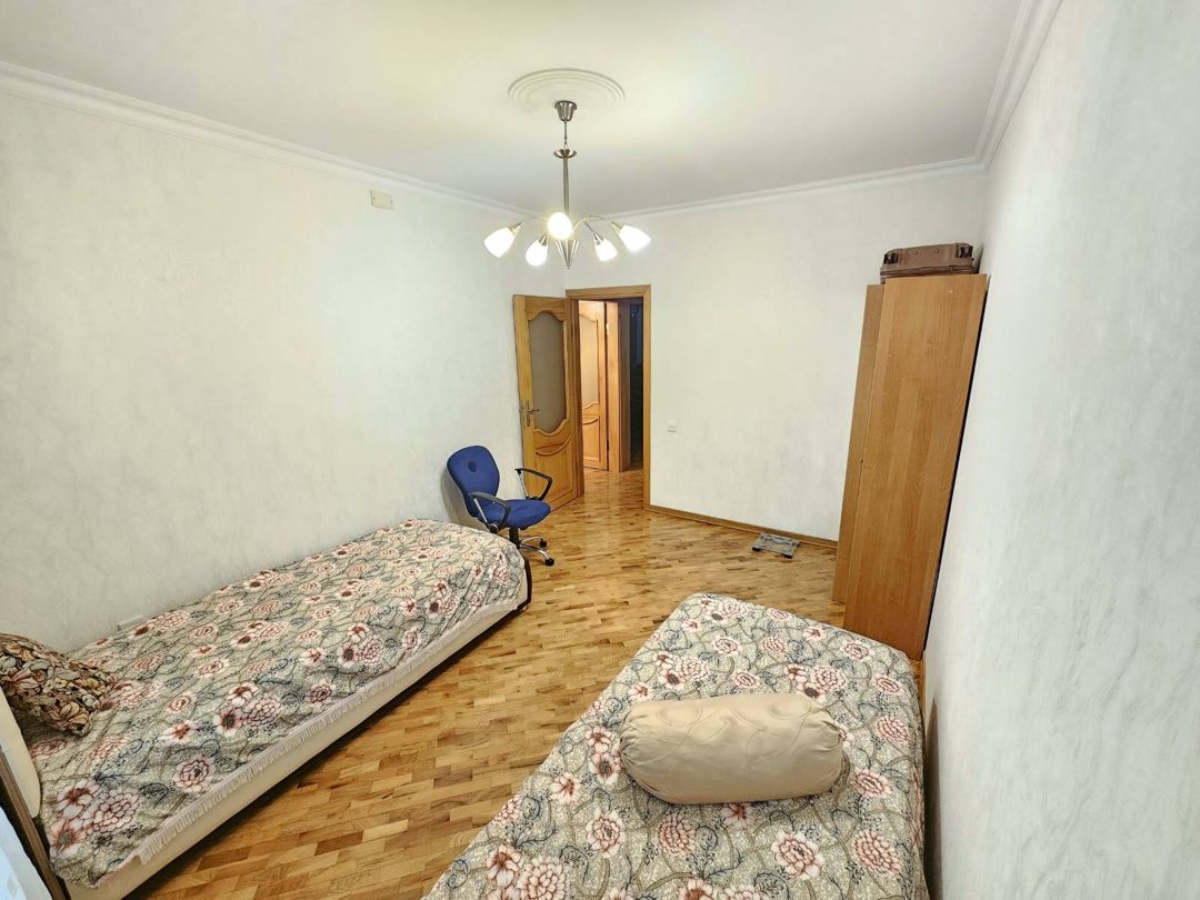 Satılır 4 otaqlı köhnə tikili 100 m² — Mənzil, Bakı (11)
