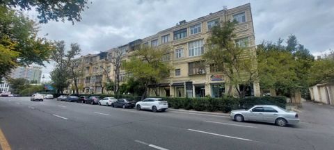 İcarəyə verilir 4 otaqlı ofis 140 m² — 2 000 ₼ · Bakı · Ofis İcarəyə verilir 4 otaqlı ofis 140 m² — Bakı