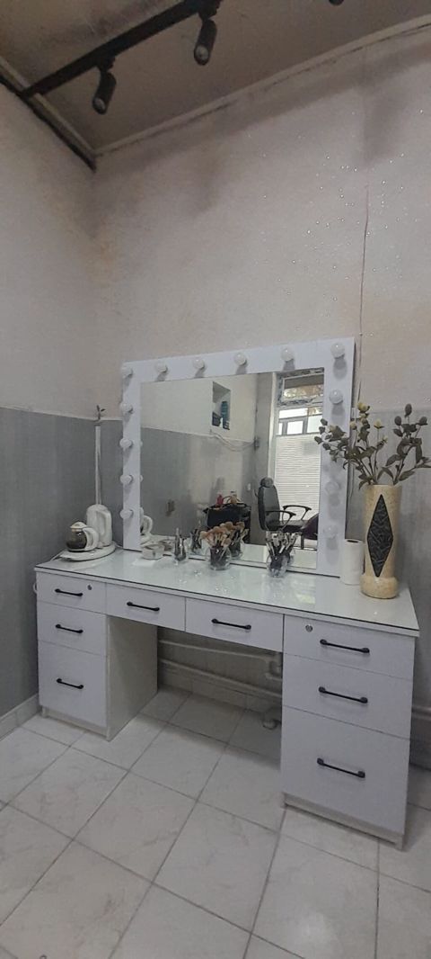Düz masa, Siyirməli, Polkasız, Şüşə — 360 ₼ · Sumqayıt · Salon mebeli Düz masa, Siyirməli, Polkasız, Şüşə — Sumqayıt