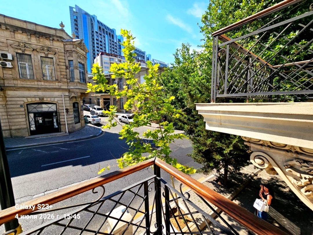 Satılır 5 otaqlı həyət evi/bağ evi 200 m² — Ev, villa, Bakı (6)