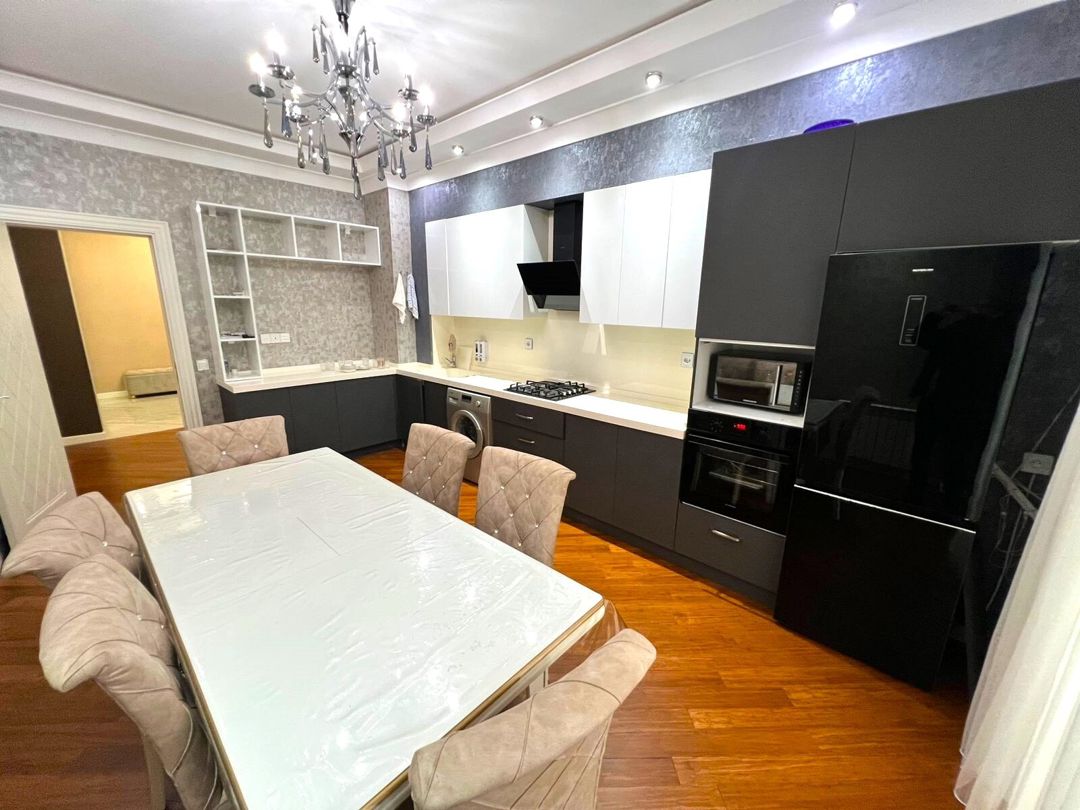 Satılır 3 otaqlı yeni tikili 160 m² — Mənzil, Bakı (10)