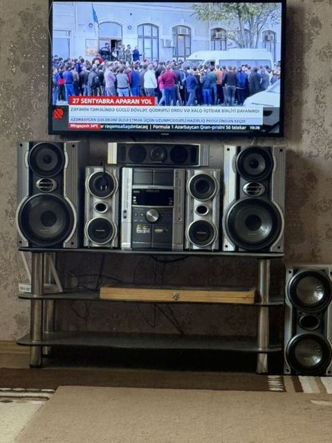 Ev kinoteatrı və musiqi mərkəzi komplekti - Güclü səs sistemi: iri ön — Bakı