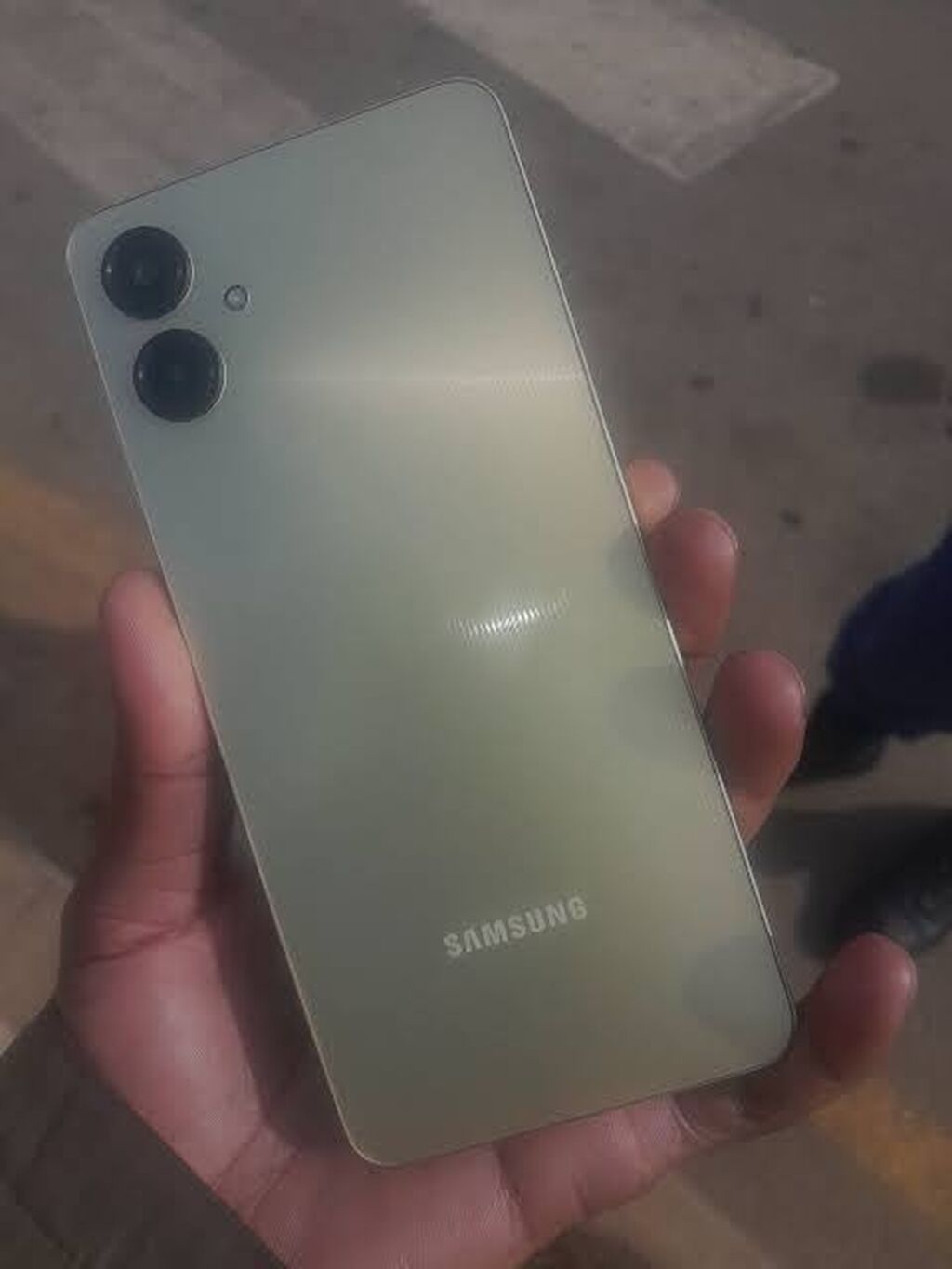 Samsung Galaxy A06, 128 GB, rəng - Yaşıl, Zəmanət — Samsung, Bakı (2)