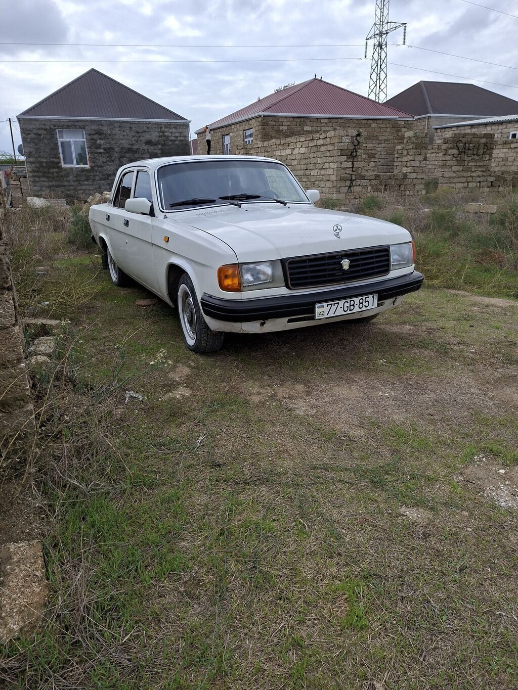 VAZ-24 “QAZ Volqa” klassik sedan - Kuzov: 4 qapılı sedan, ağ rəng 77-GB-851 — Avtomobillər, Bakı (9)