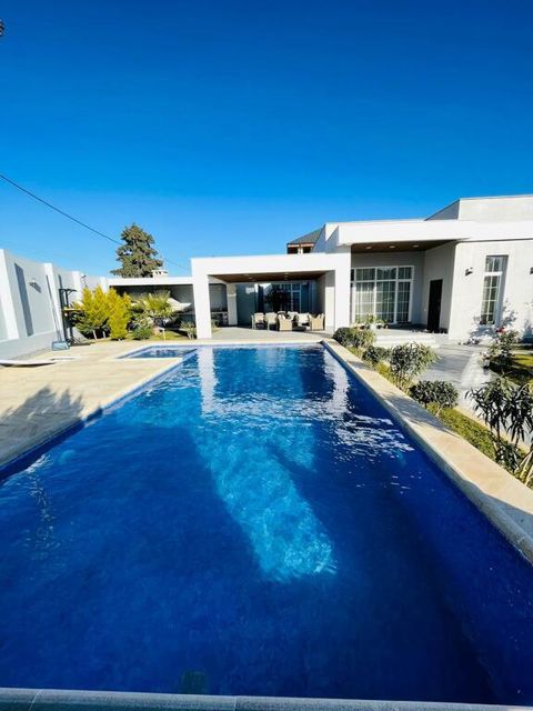 İcarəyə verilir 5 otaqlı həyət evi/bağ evi 220 m² — Bakı