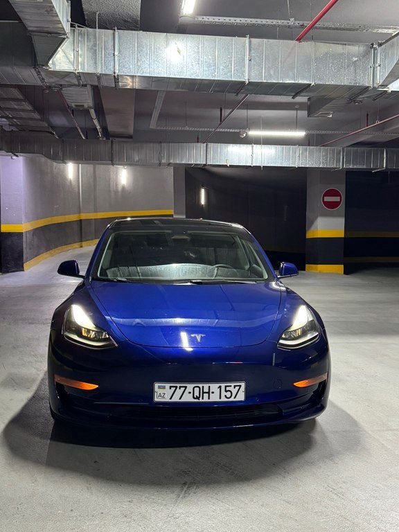 Tesla Model 3, 50 kWh, 2022 il, 240 500 km 77-QH-157 — Avtomobillər, Bakı