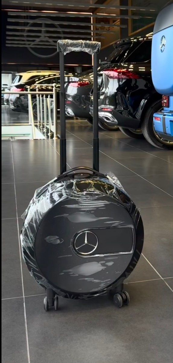 Çamadan Mercedes — Şəxsi əşyalar, Bakı (3)