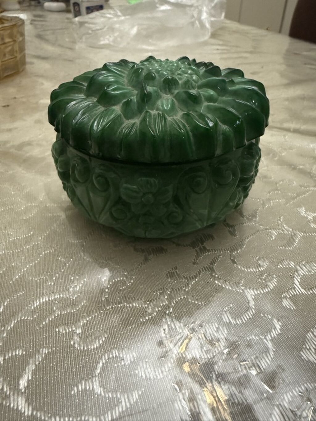 Yaşıl dekorativ qapaqlı qab – çiçək naxışlı - Material: malaxit — Süfrə qabı, Digah