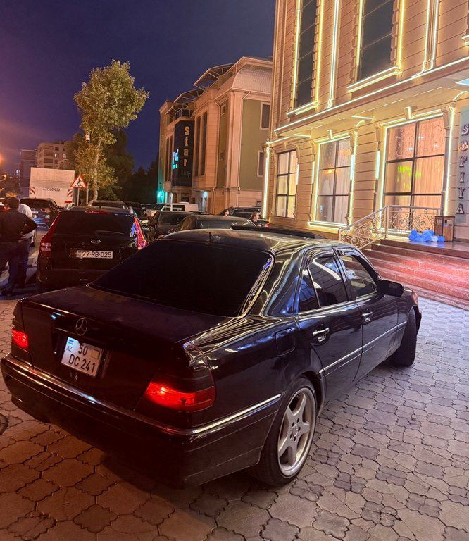 Mercedes C 230, 2.3 L, 1998 il, 245 250 km — Avtomobillər, Bakı (2)