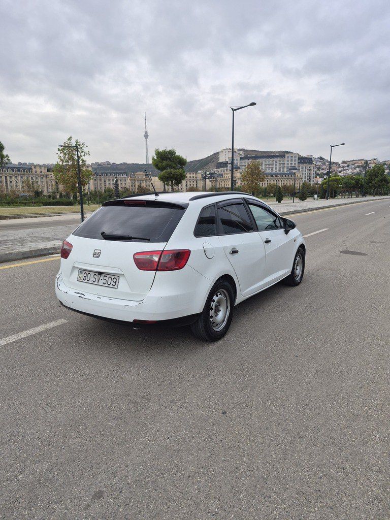 Seat Ibiza, 1.4 L, 2013 il, 500 000 km 90-SV-509 — Avtomobillər, Bakı (6)