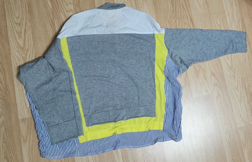 Trendyol- Qadınlar üçün rəng bloklu uzunqol sweatshirt - Dizayn: Önü — Hodie və sviter, Bakı (5)