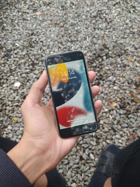 IPhone 6s, Space Gray, Barmaq izi — 90 ₼ · Şəki · Apple iPhone IPhone 6s, Space Gray, Barmaq izi — Şəki