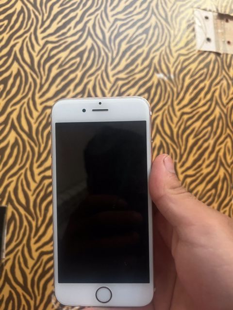Apple iPhone 6S Rose Gold 32GB — 100 ₼ · Bakı · Smartfonlar Apple iPhone 6S Rose Gold 32GB — Bakı