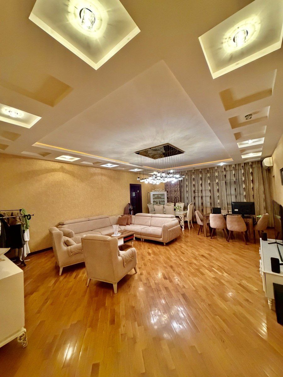Satılır 4 otaqlı yeni tikili 200 m² — Mənzil, Bakı (3)