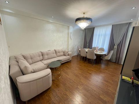 Satılır 2 otaqlı yeni tikili 70 m² — 194 000 ₼ · Bakı · Mənzil Satılır 2 otaqlı yeni tikili 70 m² — Bakı