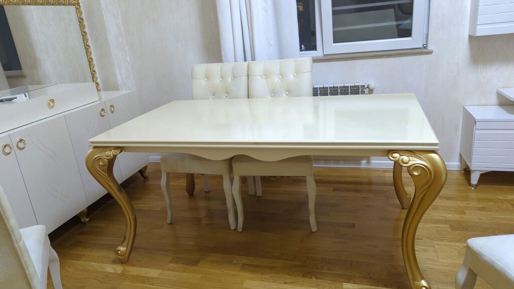 Stol, qonaq otağı üçün. Yaxşı vəziyyətdə — Mebel, Bakı