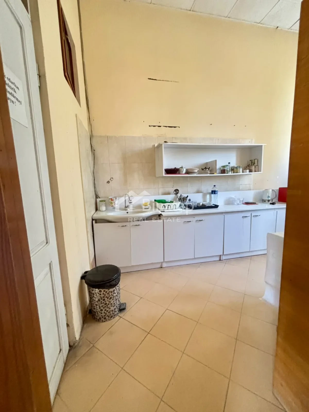 İcarəyə verilir obyekt 600 m², Neftçilər metrosu, Nizami rayonu — Əmlak, Bakı (3)