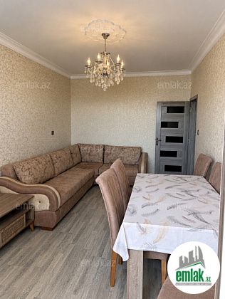 Satılır 3 otaqlı 80 m² köhnə tikili İnşaatçılar m — Mənzil (2)
