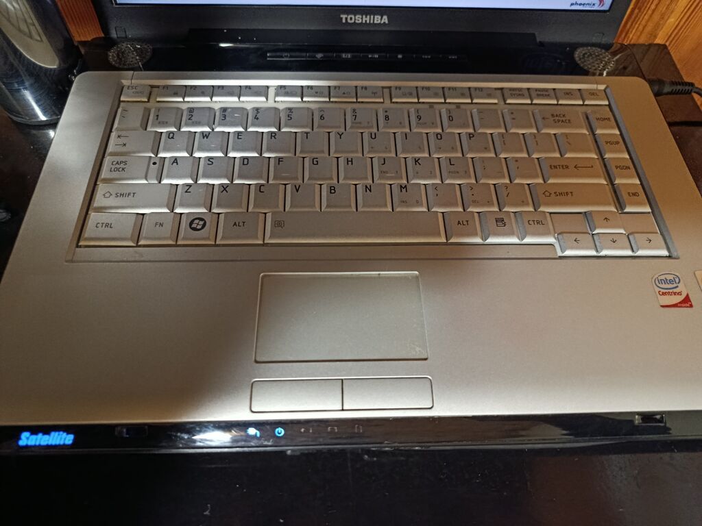 Toshiba Satellite noutbuk - Model: Toshiba Satellite (ekranda — Toshiba, Digah (4)