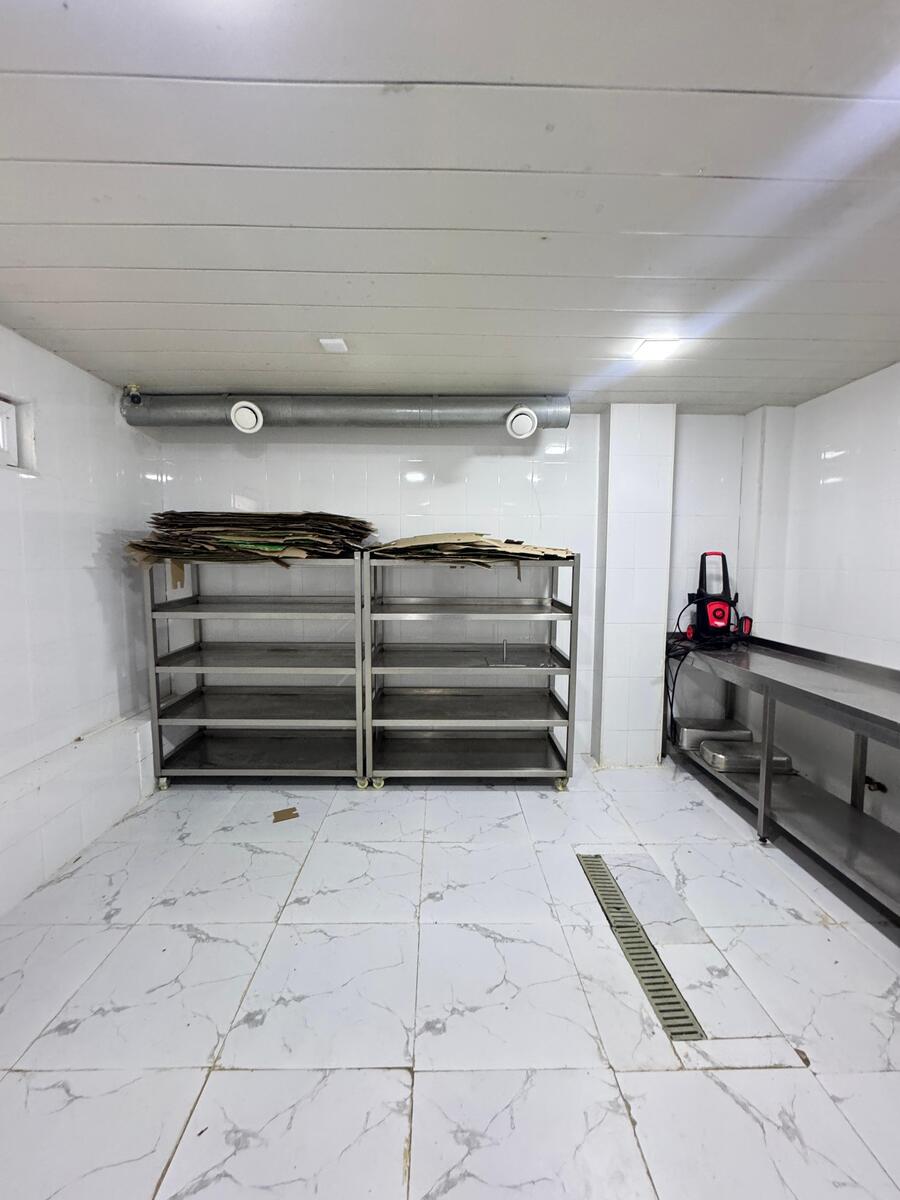 Satılır obyekt 300 m² — Əmlak, Bakı (2)
