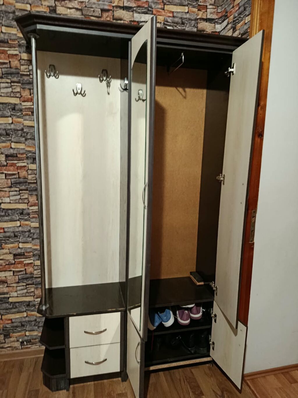 İşlənmiş, 2 qapılı, Güzgülü, Açılan, Düz dolab — Xol üçün, Bakı (2)
