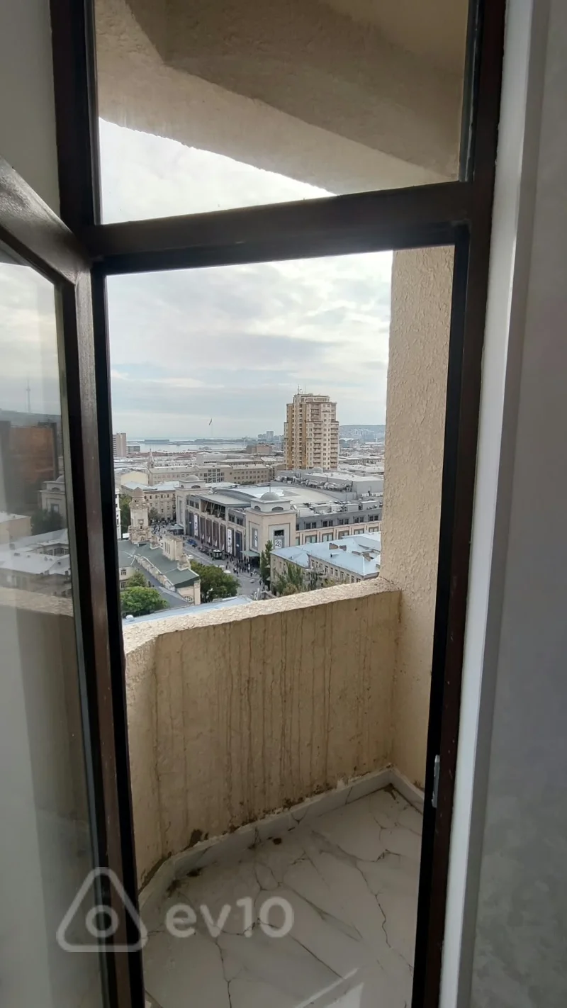 3 otaqlı mənzil, 130 m², 28 may — Mənzil, Bakı (9)