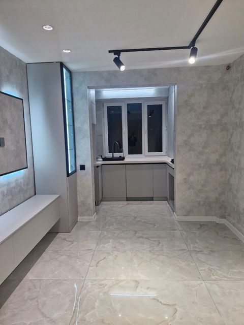 Satılır 4 otaqlı köhnə tikili 80 m² — Bakı