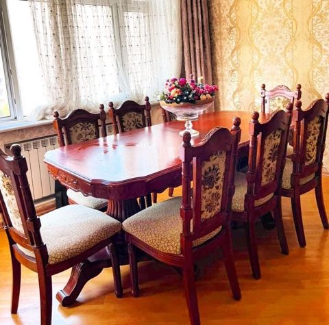 Masa dəsti satılır 250₼. 8 oturcağı var.Ünvan Mərdəkan. 9173. Fatimə99 — Bakı