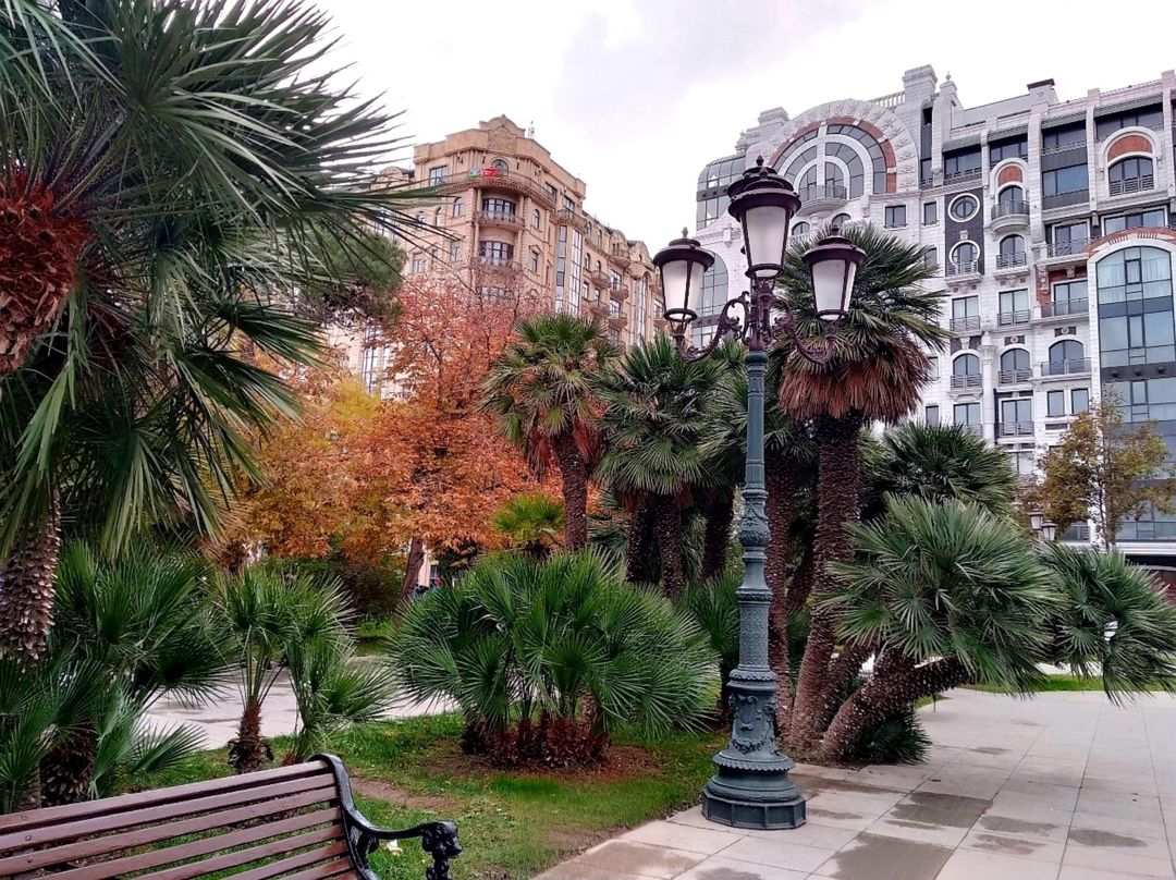 Satılır 4 otaqlı köhnə tikili 215.5 m² — Mənzil, Bakı (7)