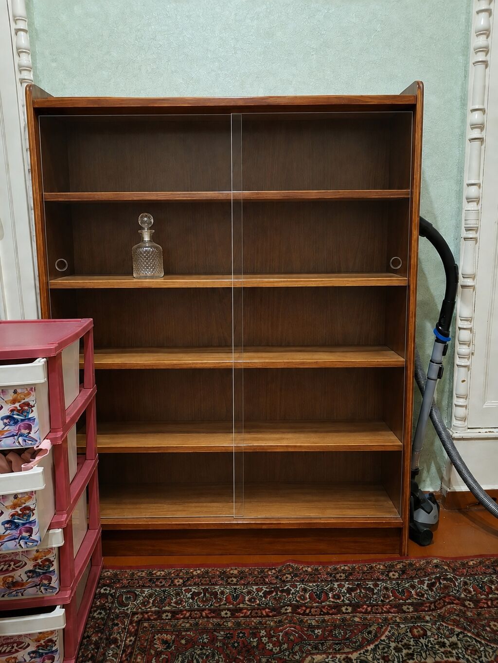 Taxta kitab rəfi/vitrin - Material: ağac (taxta) korpus, klassik tünd — Rəflər, Gəncə