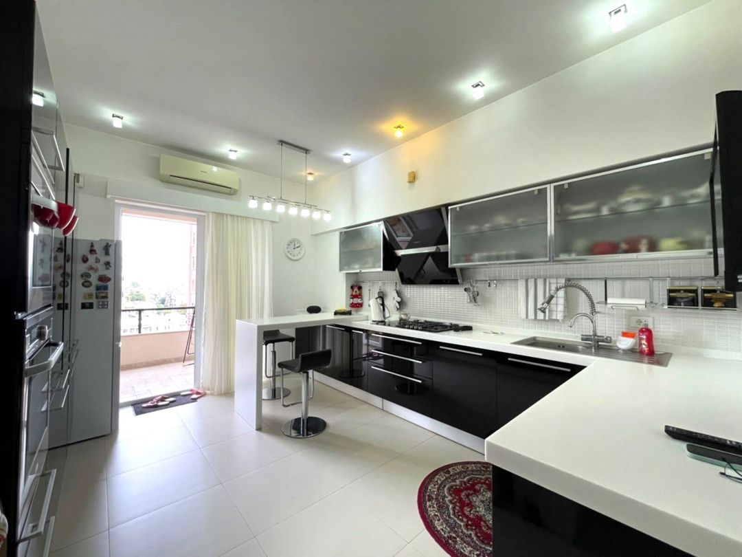Satılır 4 otaqlı yeni tikili 200 m² — Mənzil, Bakı (12)