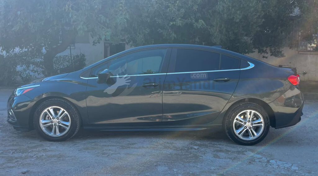 Chevrolet Cruze: 1.4 l 2018 il 143000 km Sedan 77-OU-140 — Avtomobillər, Bakı (6)