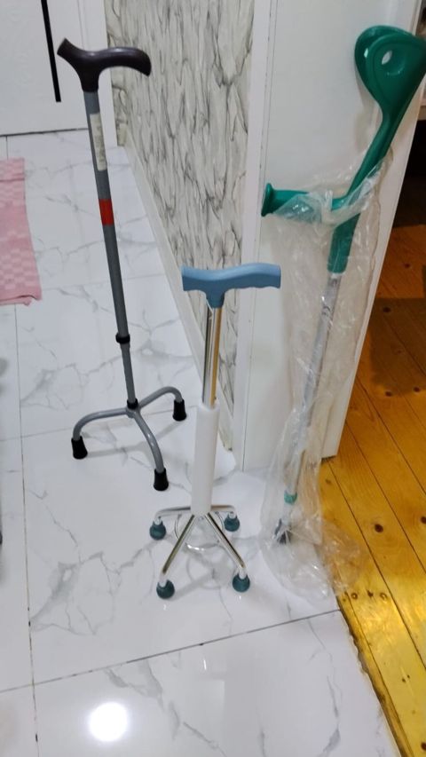Ortopedik köməkçi vasitələr dəsti Məhsul tərkibi: - Dördayaqlı — 15 ₼ · Cəlilabad · Kürəklər və yürüyüş aparatları Ortopedik köməkçi vasitələr dəsti Məhsul tərkibi: - Dördayaqlı — Cəlilabad