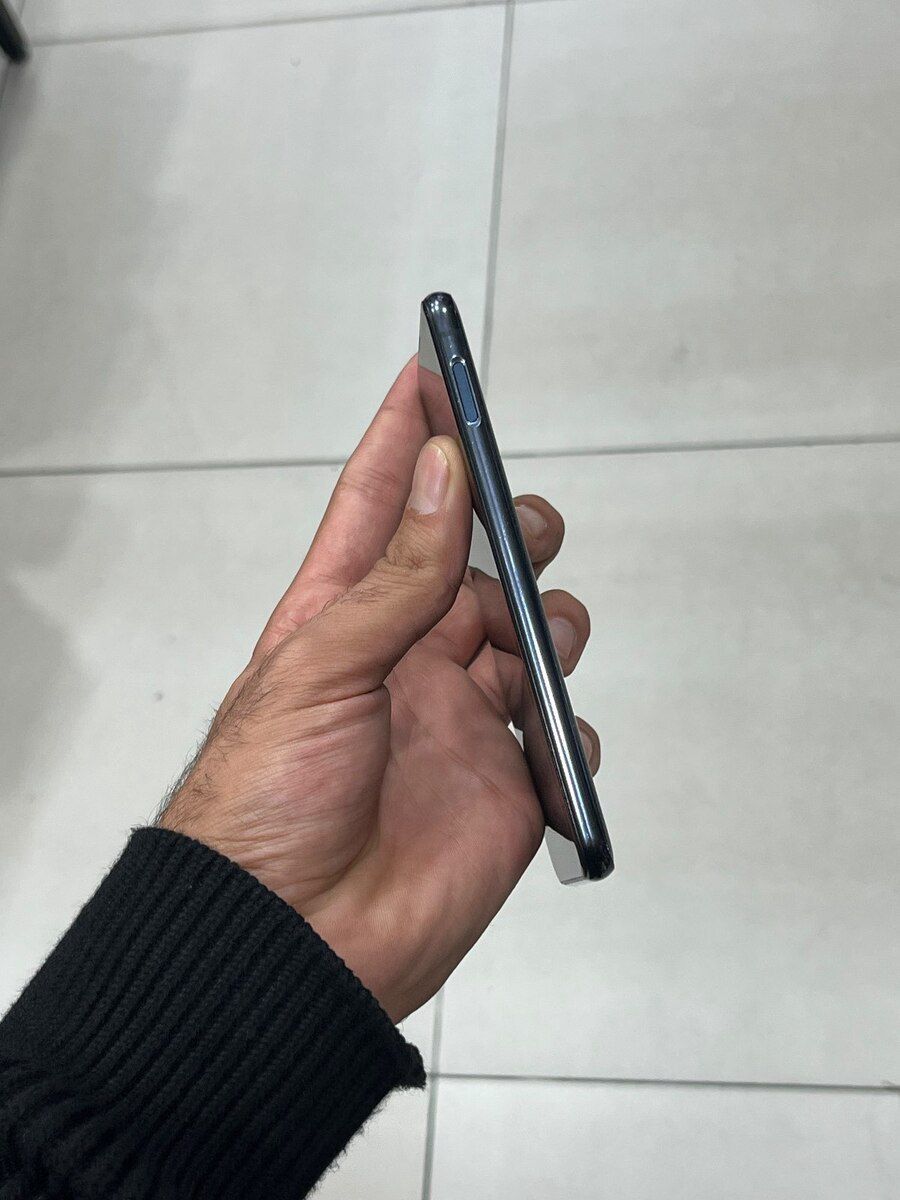 Samsung Galaxy S10e Prism Black 128GB/6GB — Smartfonlar, Bakı (4)
